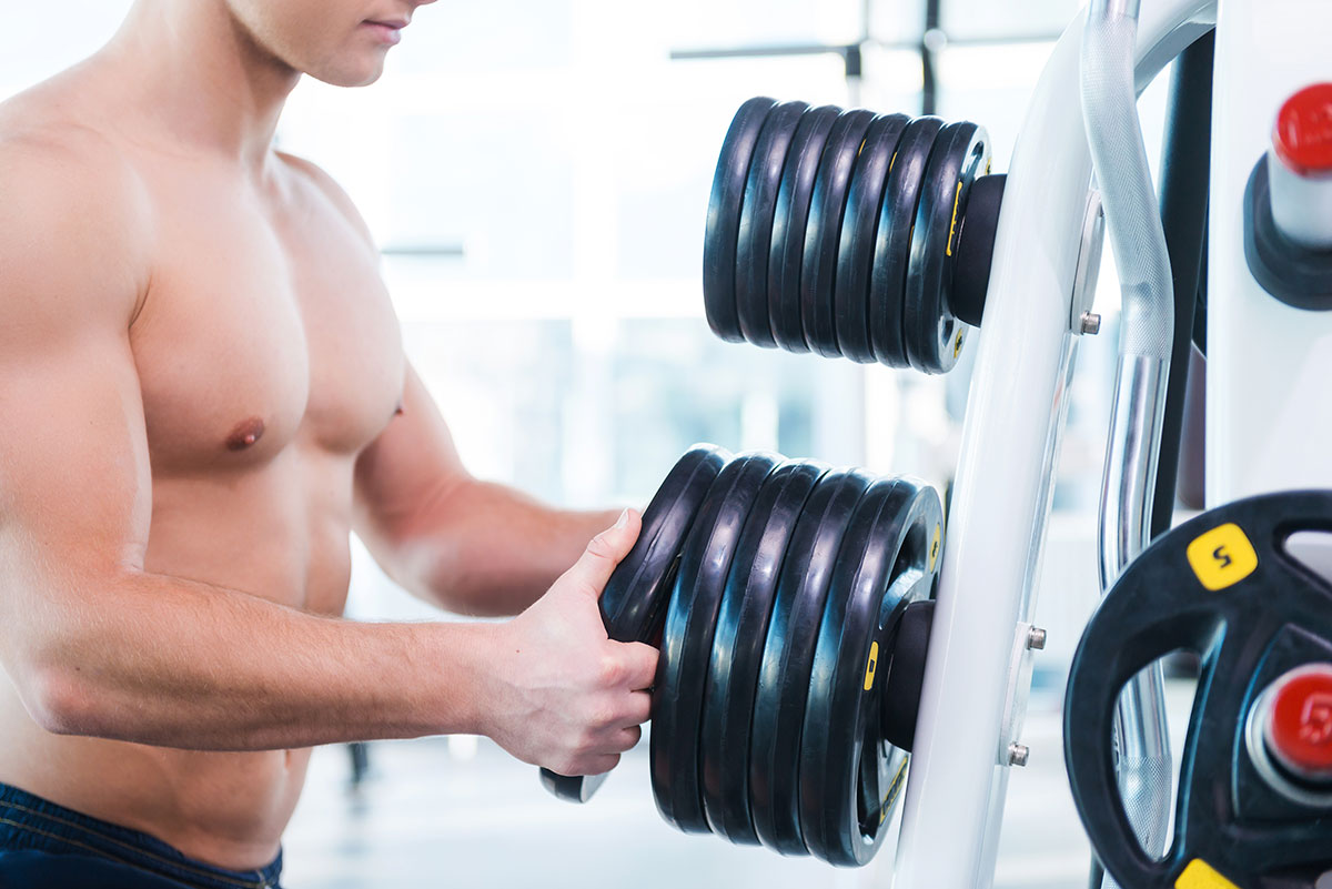 Как подобрать рабочий вес для тренировки? Каким весом качать грудь и бицепс?